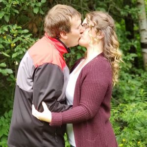 Meet your Posher, Hillary